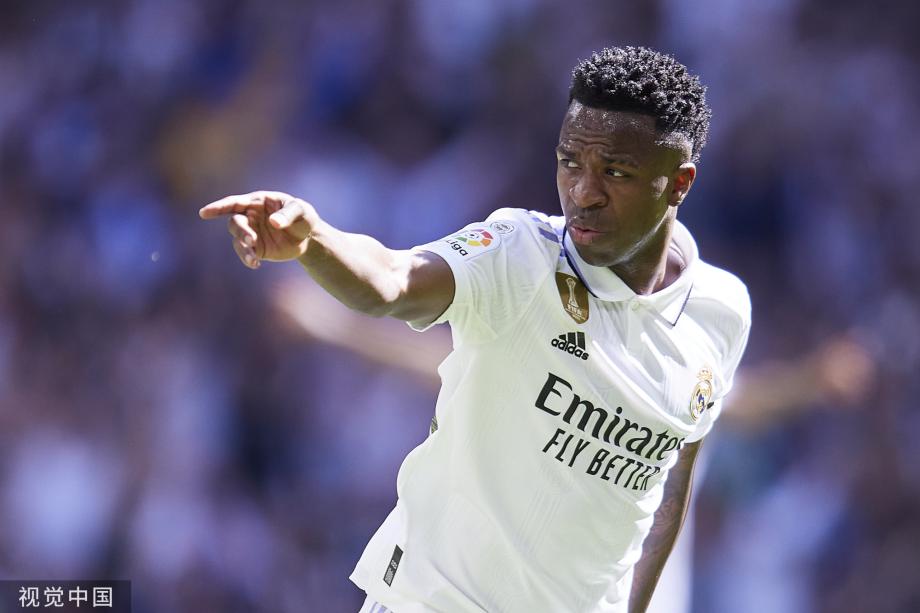 为众人眼中 为众人眼中