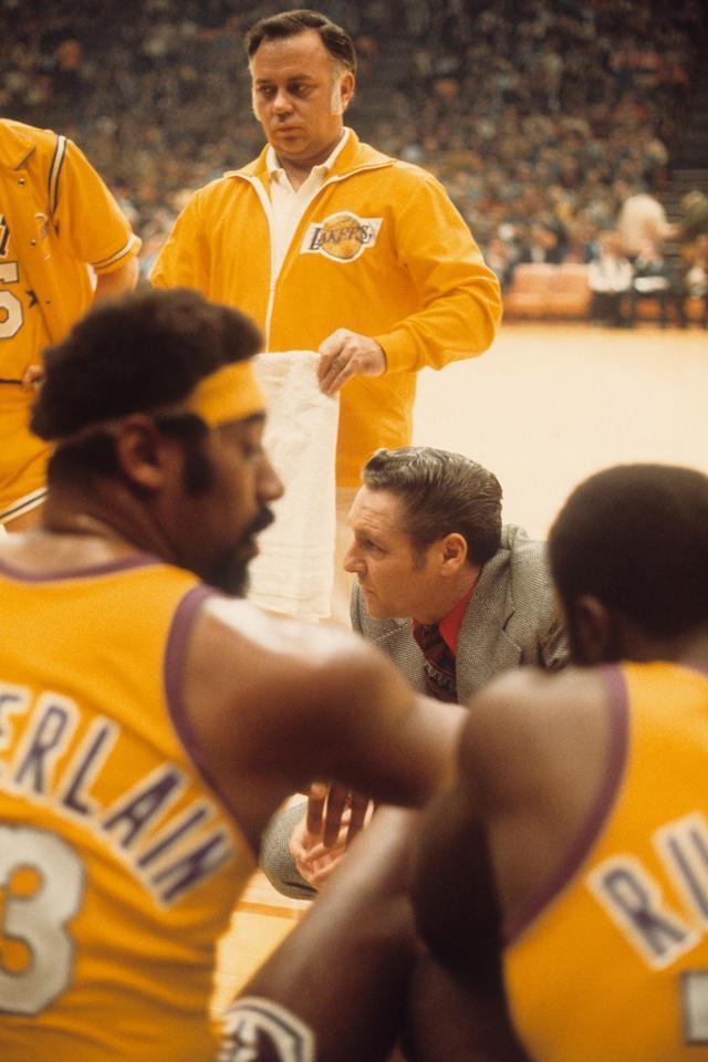 一场4：1让国足迎来好消息 本土猛将满血归队 伊万期待世预赛冲击.