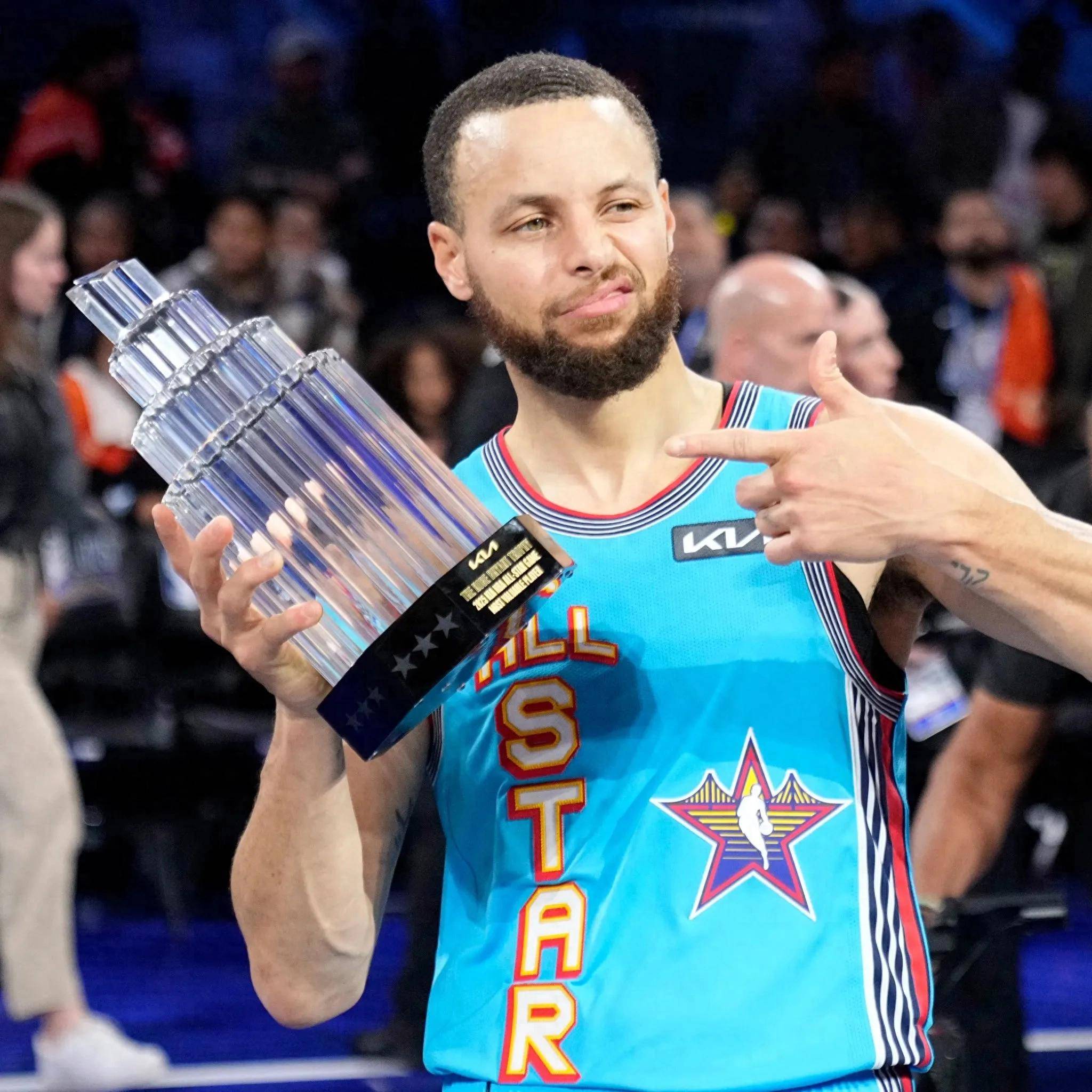 赛季中占据 赛季中占据