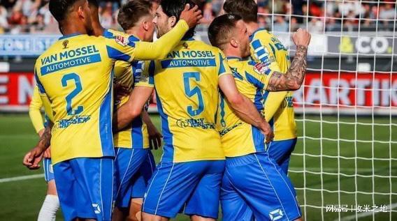 勇士险胜活塞 库里32分巴特勒26分格林关键先生.